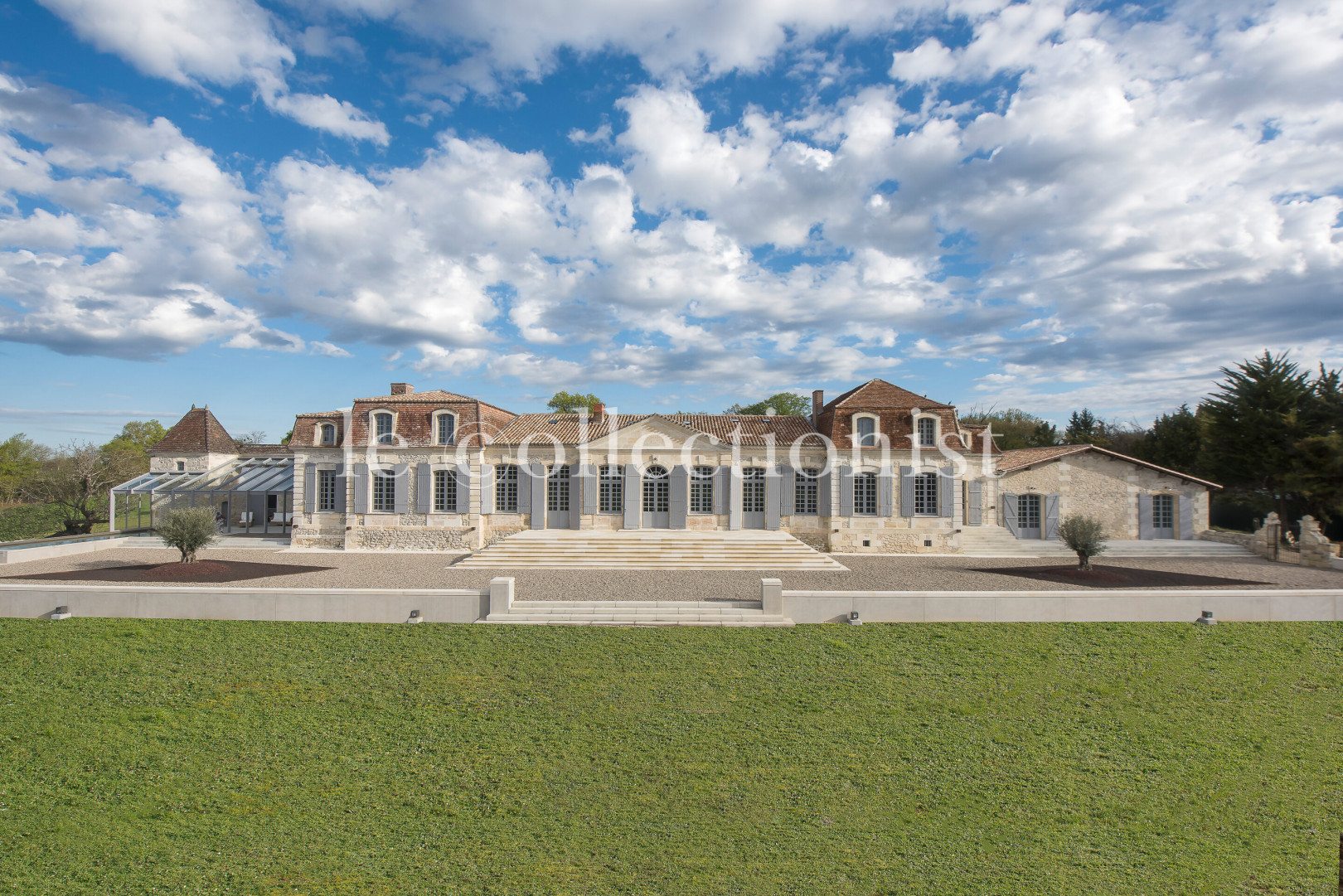 
                                                Location de vacances
                                                 Château du Coteau