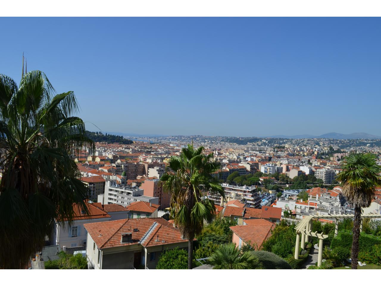 
                                                Vente
                                                 Cœur Mont Boron 4 pièces 120 M² Dernier étage Piscine