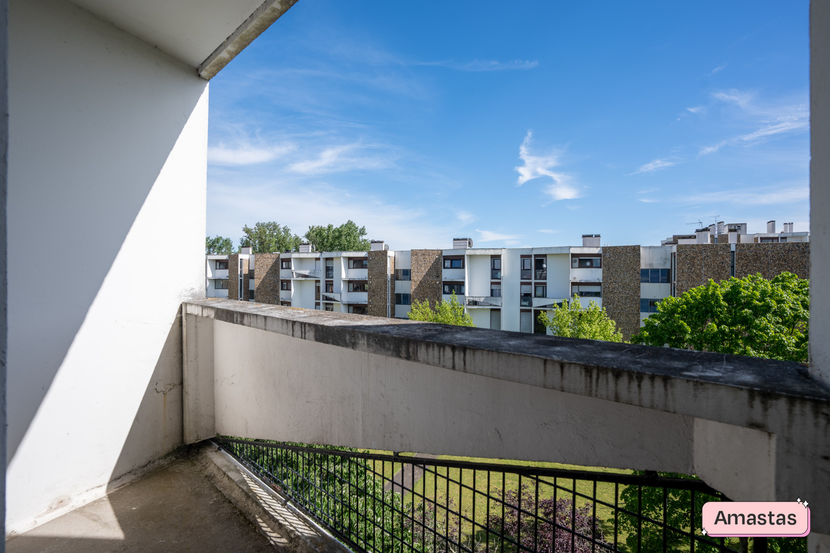 
                                                Colocation
                                                 COLOCATION 4 CHAMBRES - PROCHES UNIVERSITES ET KEDGE