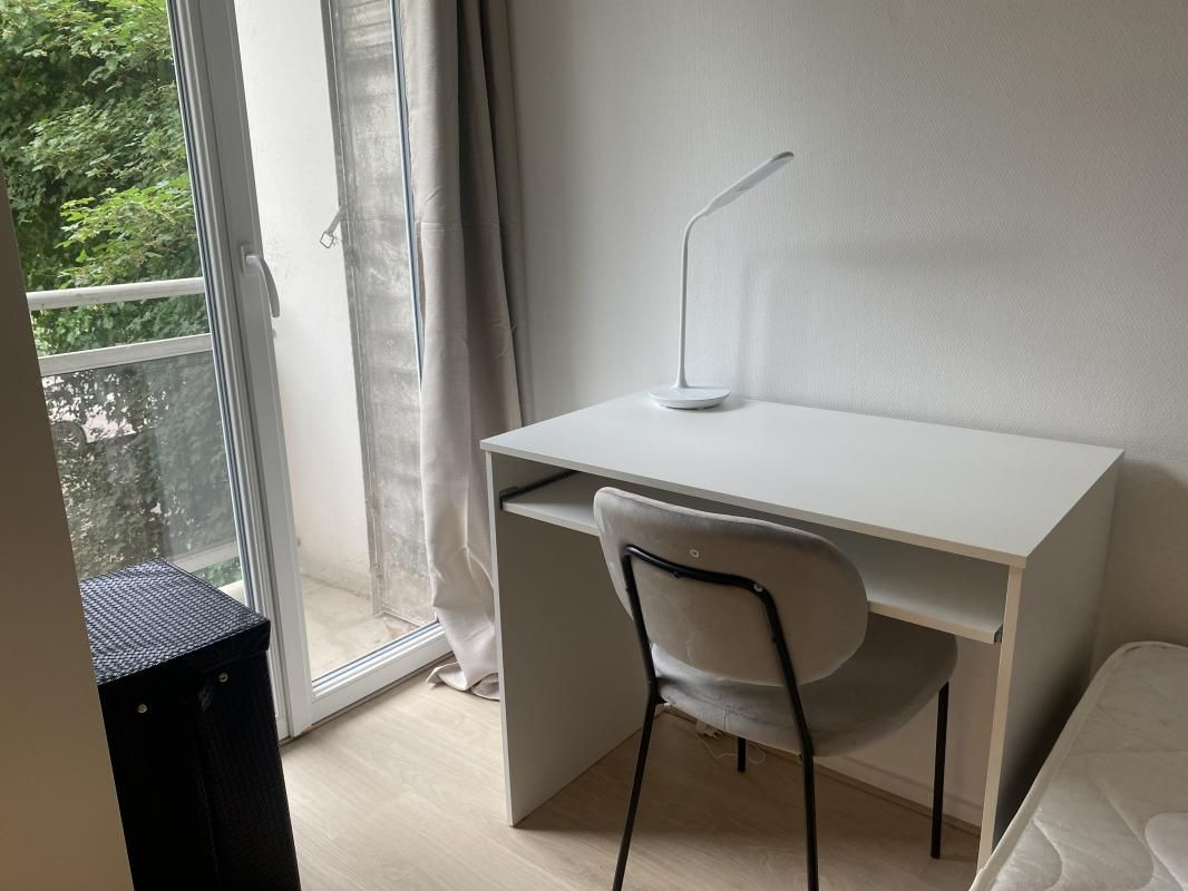 
                                                Colocation
                                                 Colocation avec balcon dans le quartier de Caudéran