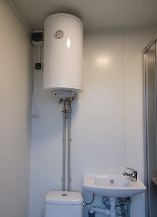 
                                                Outillage, Matériaux
                                                 Conteneur Sanitaire WC Douche avec Chaudière