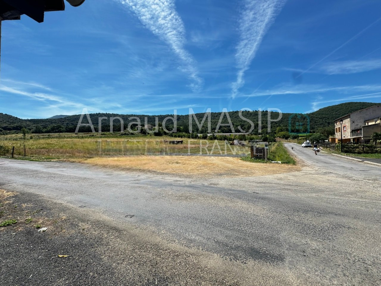 
                                                Vente
                                                 COQUETTE ET ATYPIQUE MAISONNETTE EN PIERRE, TERRASSE ET JARDINET ATTENANTS, AU CALME