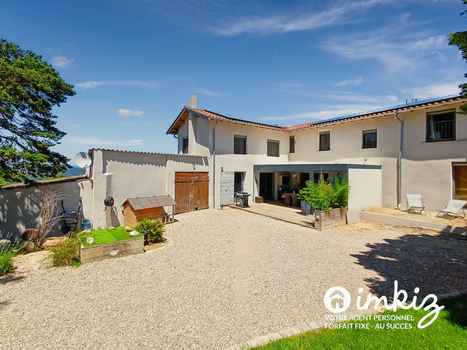 
                                                Vente
                                                 Corps de ferme en 2 habitations, avec piscine