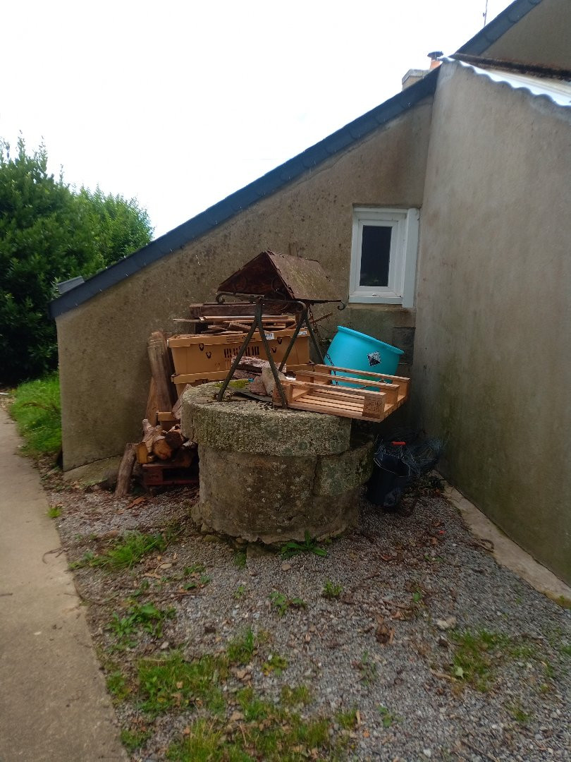 
                                                Vente
                                                 Deux maisons en pierre