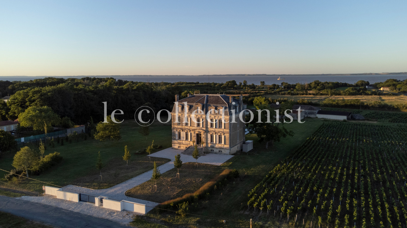 
                                                Location de vacances
                                                 Domaine Saint-Christoly-Médoc