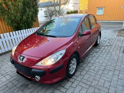 
                                                Voiture
                                                 Don de Peugeot 307