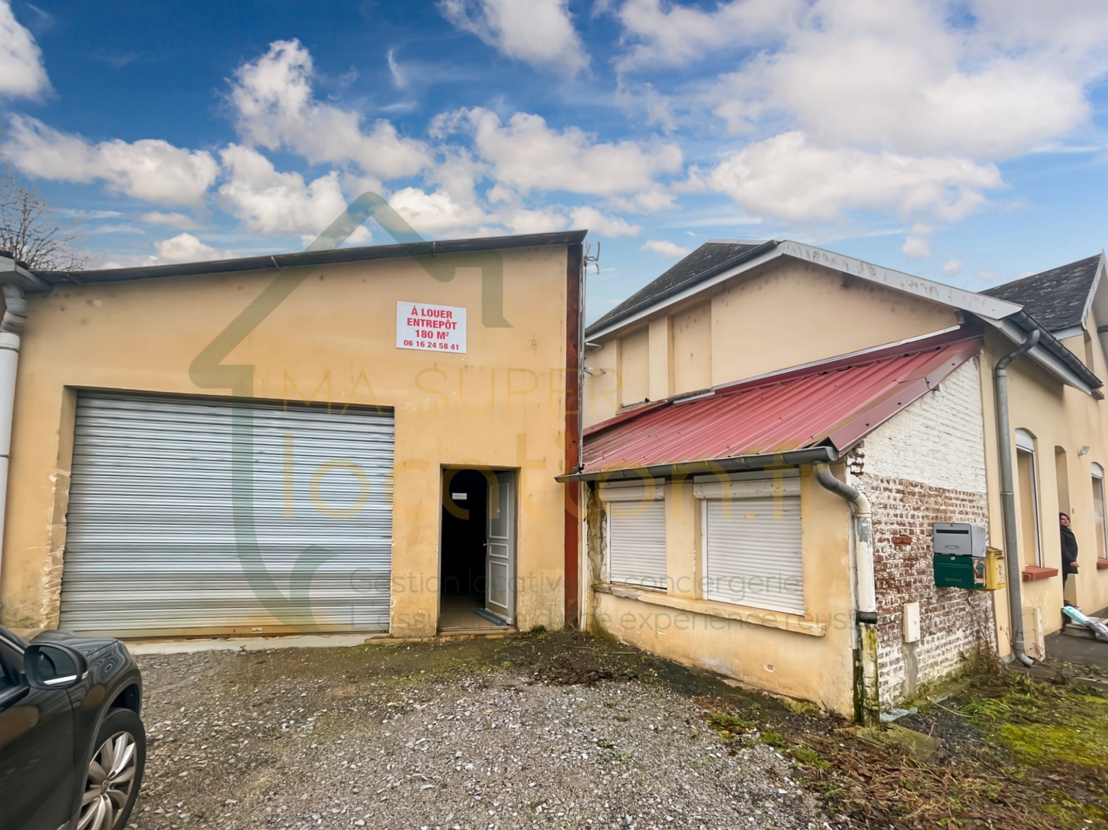 
                                                Location
                                                 Entrepôt de stockage idéal artisan