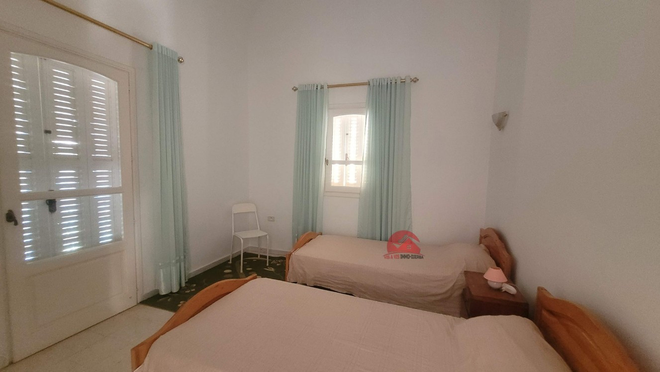 
                                                Location
                                                 ÉTAGE DE VILLA À AL JAZIRA DJERBA- RÉF L736