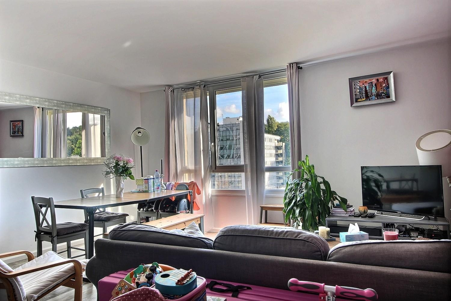 
                                                Vente
                                                 Exclusivité! 3P Centre-ville SEVRES