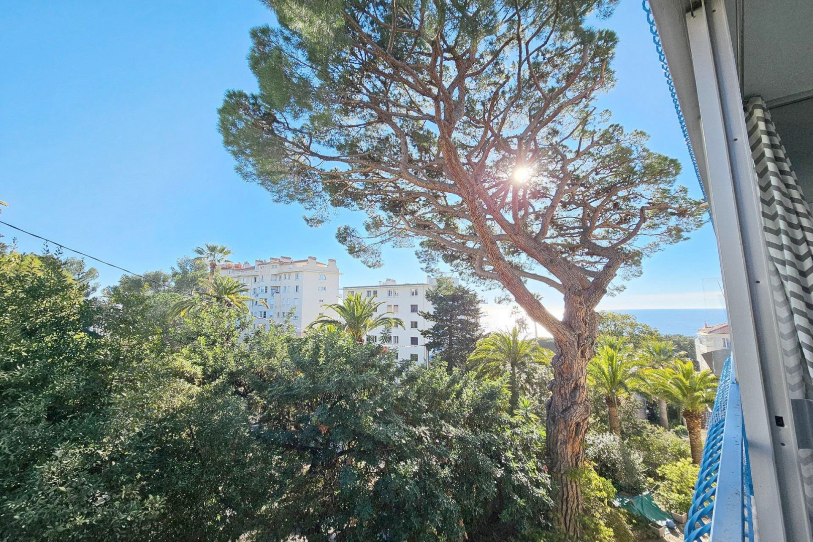 
                                                Vente
                                                 EXCLUSIVITE AGENCE DE LA SOURCE ! Bas Croix des Gardes, à 2 pa