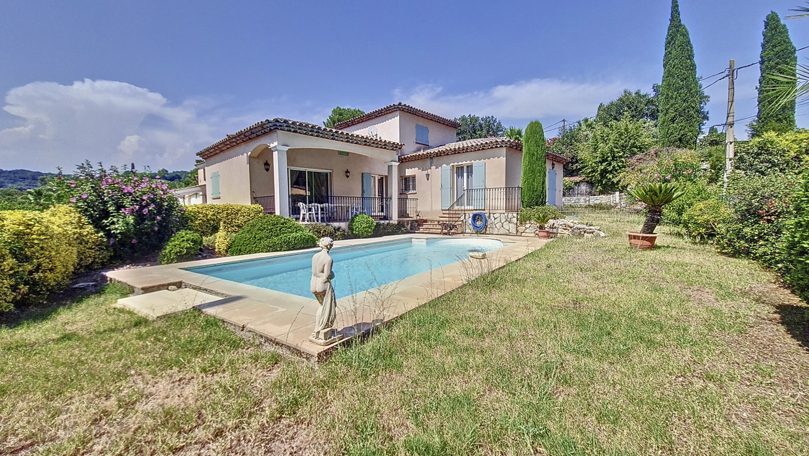 
                                                Vente
                                                 EXCLUSIVITE BIOT -  Vente VILLA 5 pièces  avec piscine  et doubl