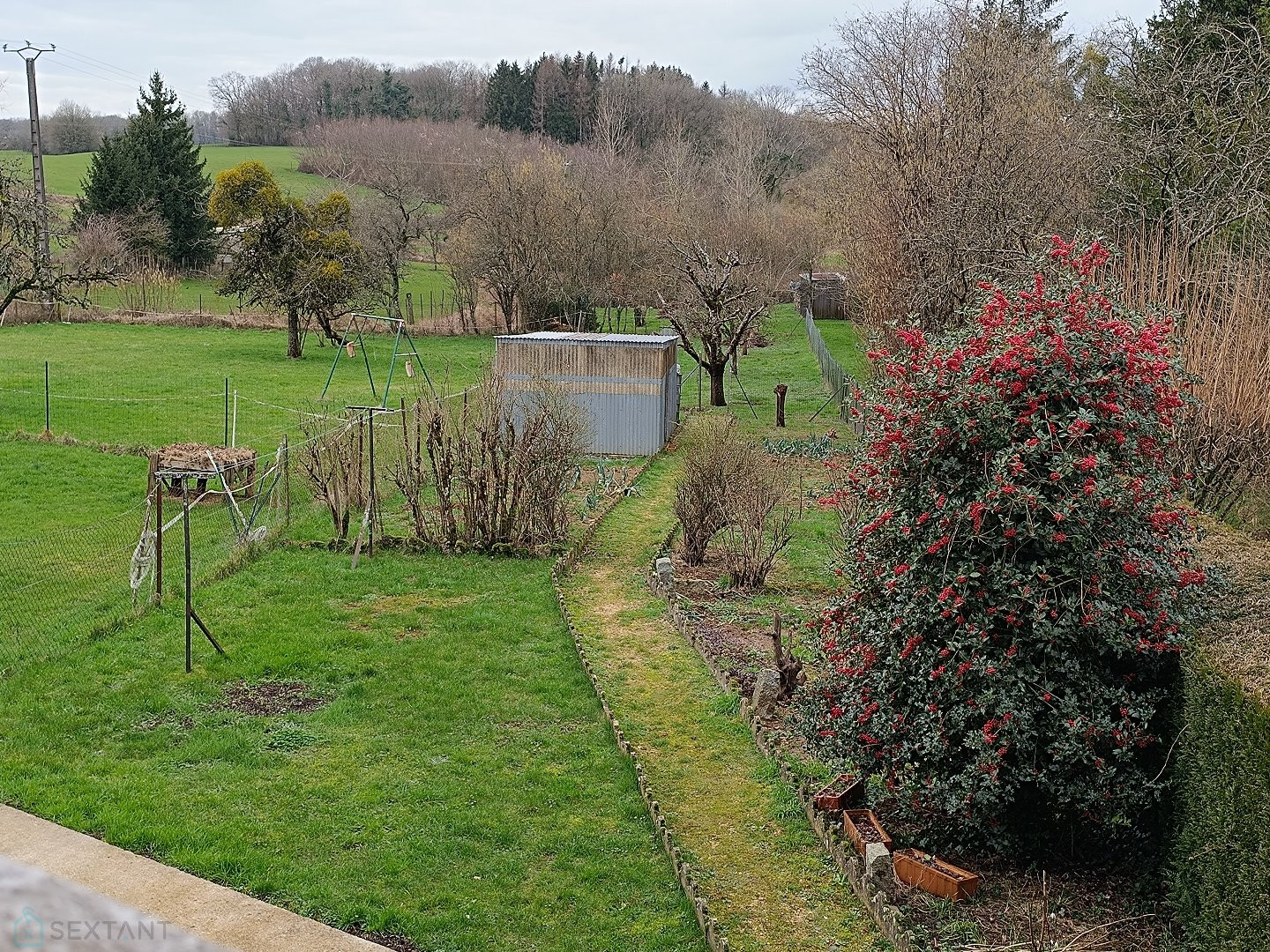 
                                                Vente
                                                 Exclusivité Magnifique Maison Individuelle de 7 Pièces avec Jardin et Garage Extérieur