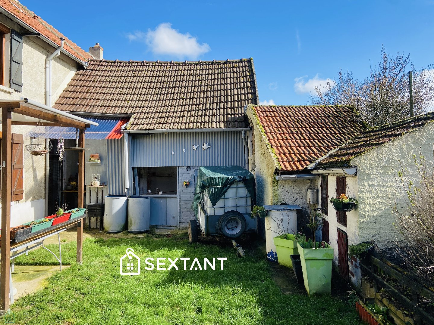 
                                                Vente
                                                 Fermette 5 chambres au coeur de la campagne