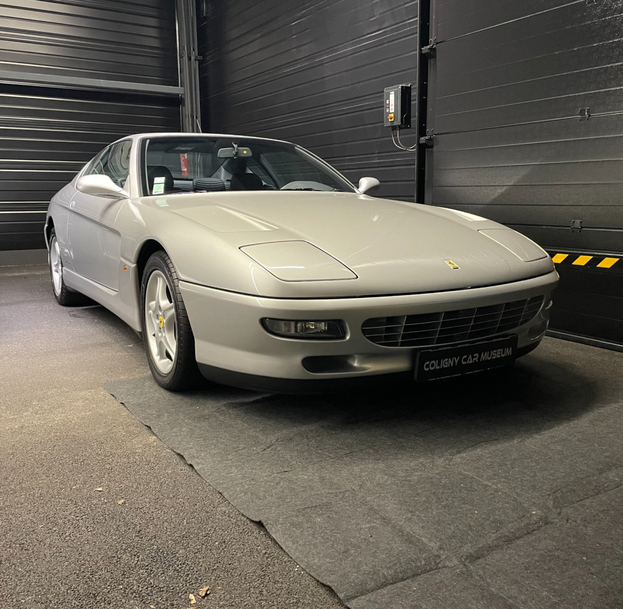 
                                                Voiture
                                                 Ferrari 456 GT