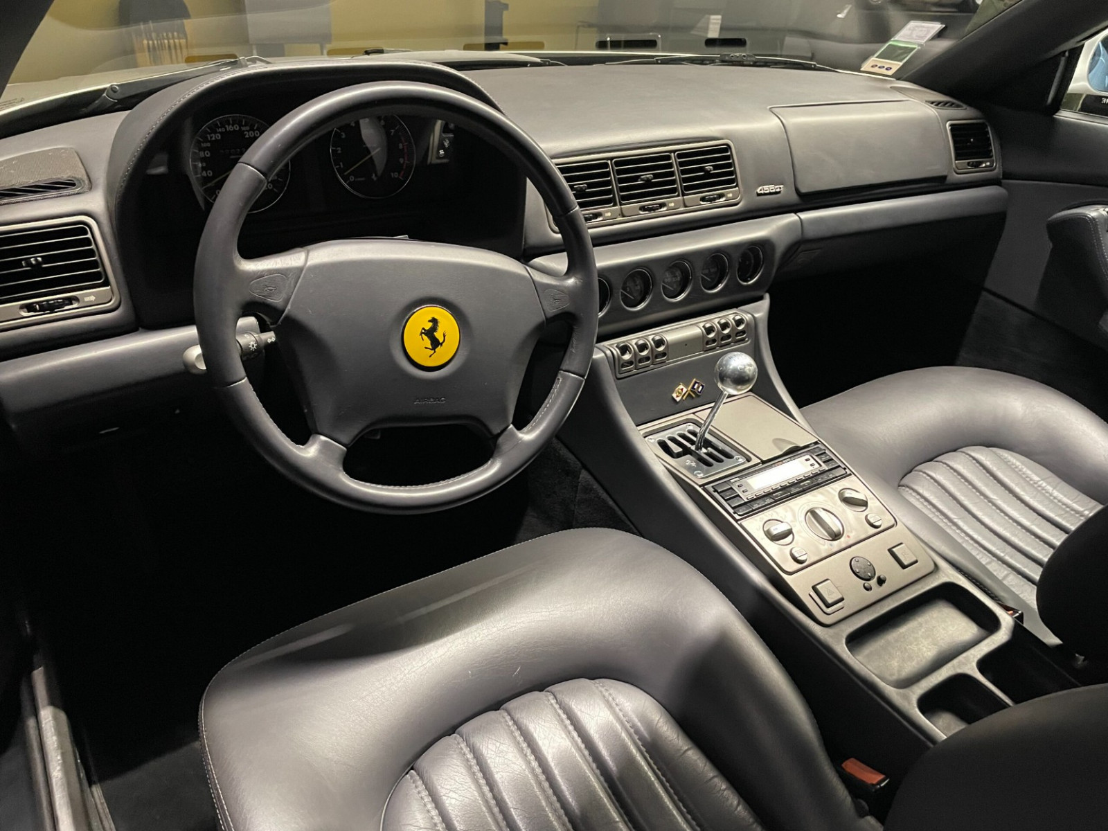 
                                                Voiture
                                                 Ferrari 456 GT