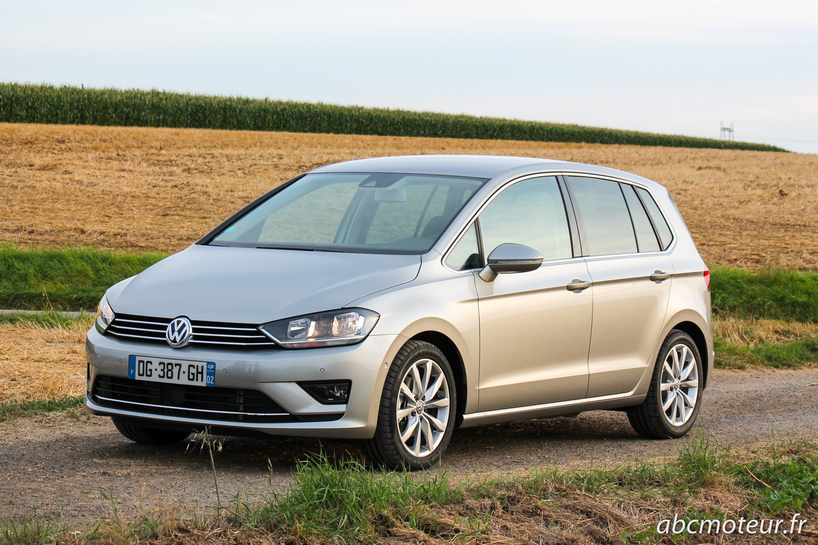 
                                                Voiture
                                                 Golf Sportsvan , bon état