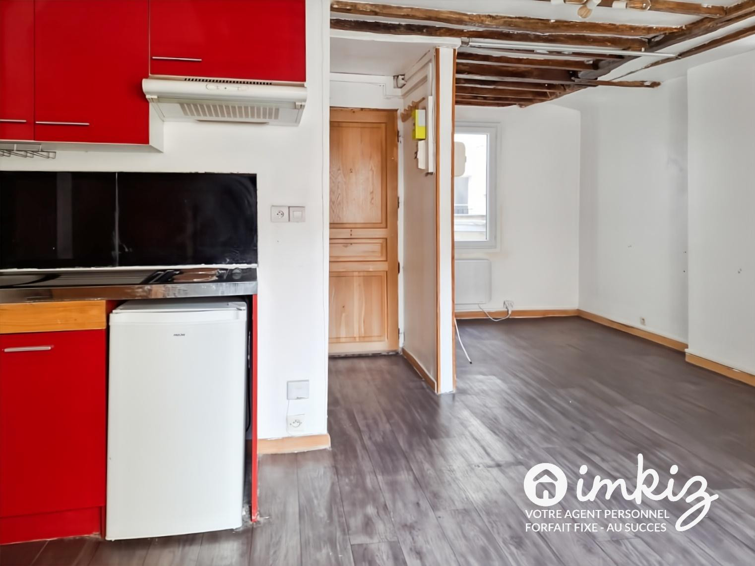 
                                                Vente
                                                 Grand studio de 24 m² à 2 pas de la Porte St Denis