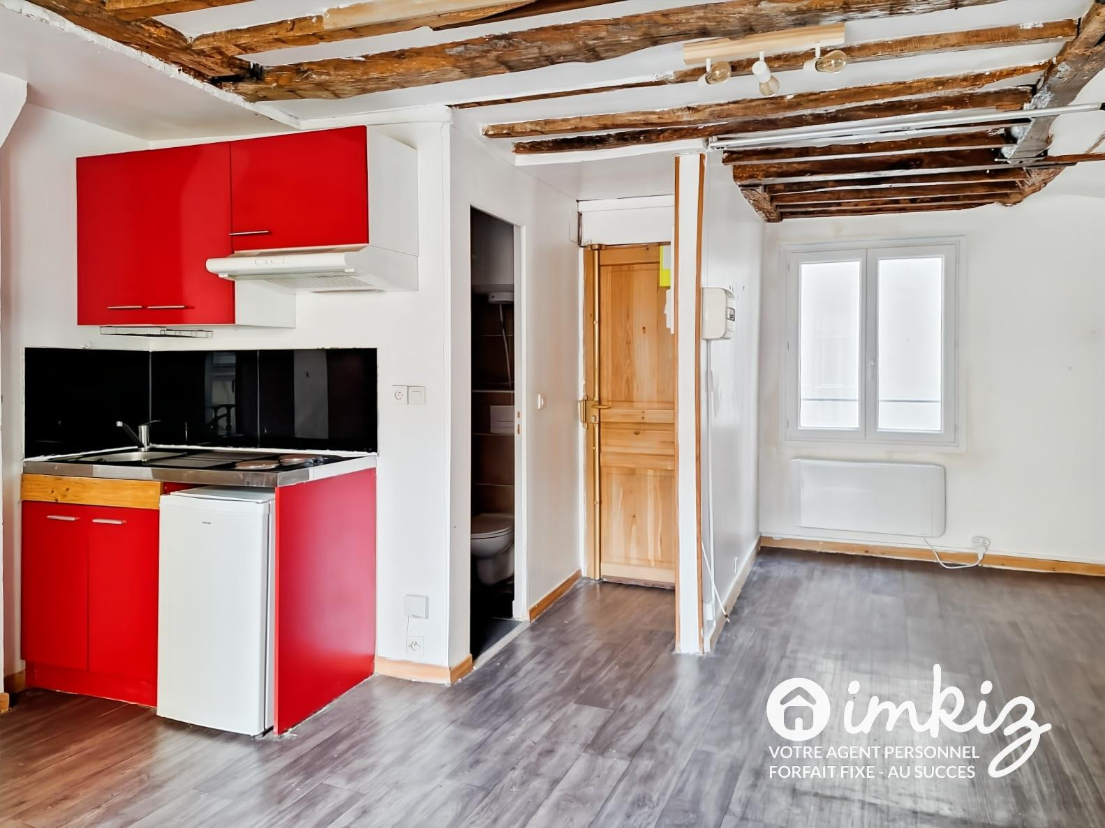 
                                                Vente
                                                 Grand studio de 24 m² à 2 pas de la Porte St Denis