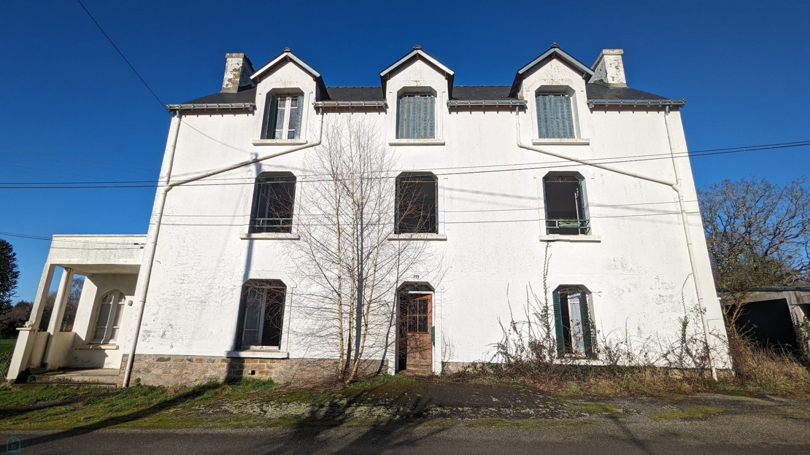 
                                                Vente
                                                 Grande maison à rénover à Camors