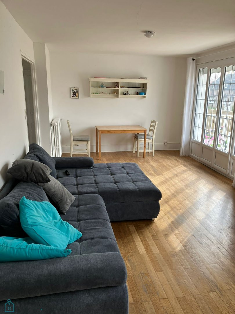 
                                                Vente
                                                 Grande maison familiale avec appartement indépendant