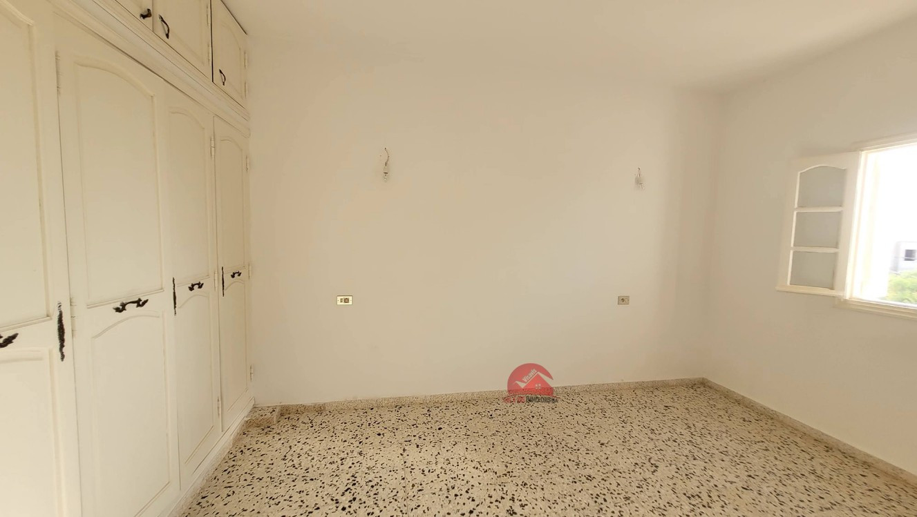 
                                                Vente
                                                 GRANDE VILLA À HOUMT SOUK DJERBA ZU - RÉF V646