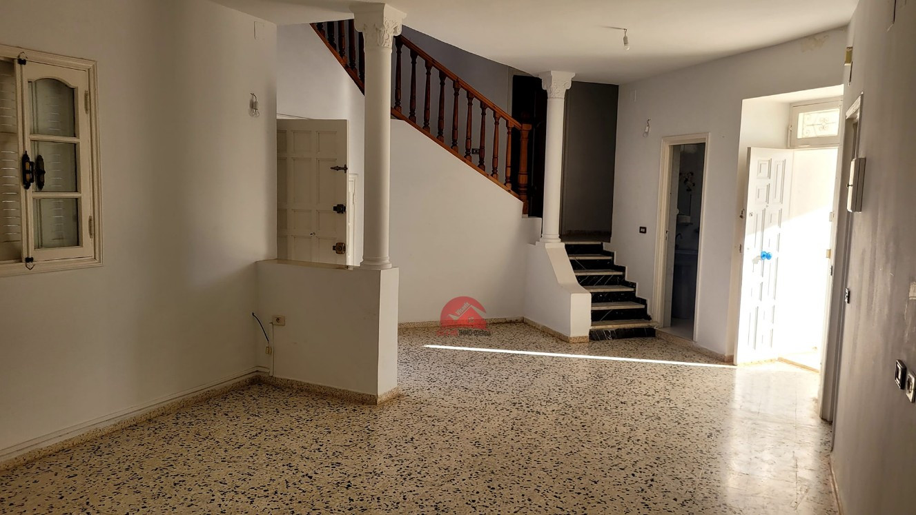 
                                                Vente
                                                 GRANDE VILLA À HOUMT SOUK DJERBA ZU - RÉF V646