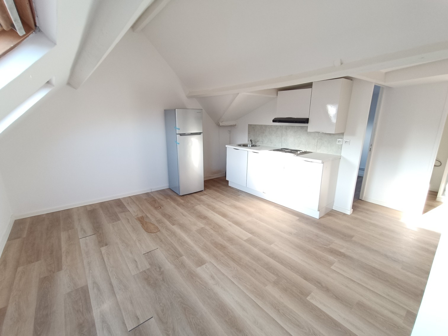 
                                                Vente
                                                 Immeuble 6 lots 175m2 rentabilité 9,5% St-Acheul