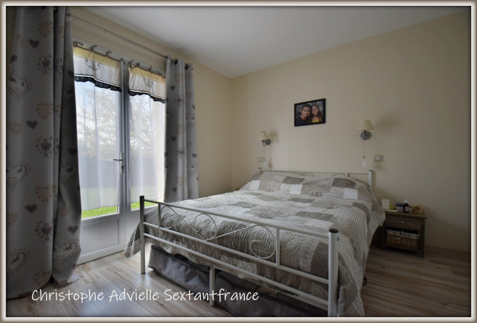 
                                                Vente
                                                 Lalinde proche ,maison plain pied 4 chambres 120 M2 plus bureau et garage sur 4 000 M2 