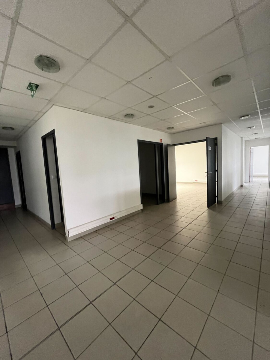 
                                                Location
                                                 Location Bureaux Carquefou 44470