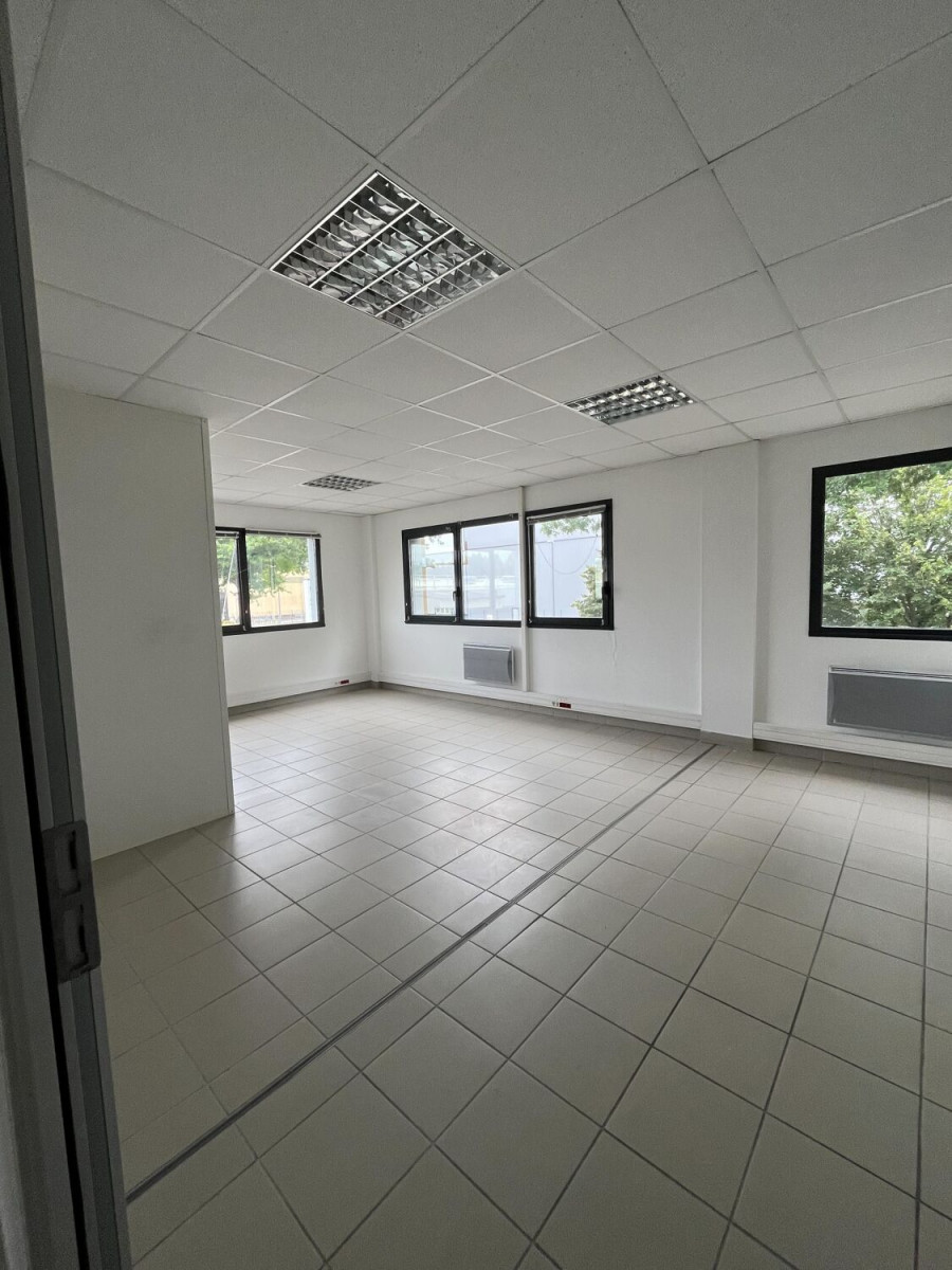 
                                                Location
                                                 Location Bureaux Carquefou 44470