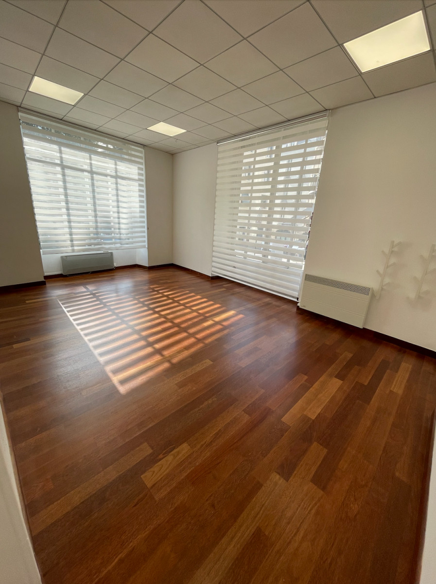 
                                                Location
                                                 Location Bureaux Nantes 44000