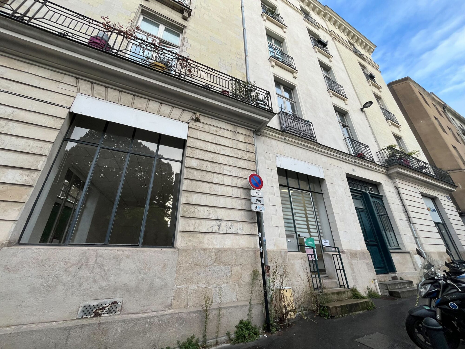 
                                                Location
                                                 Location Bureaux Nantes 44000