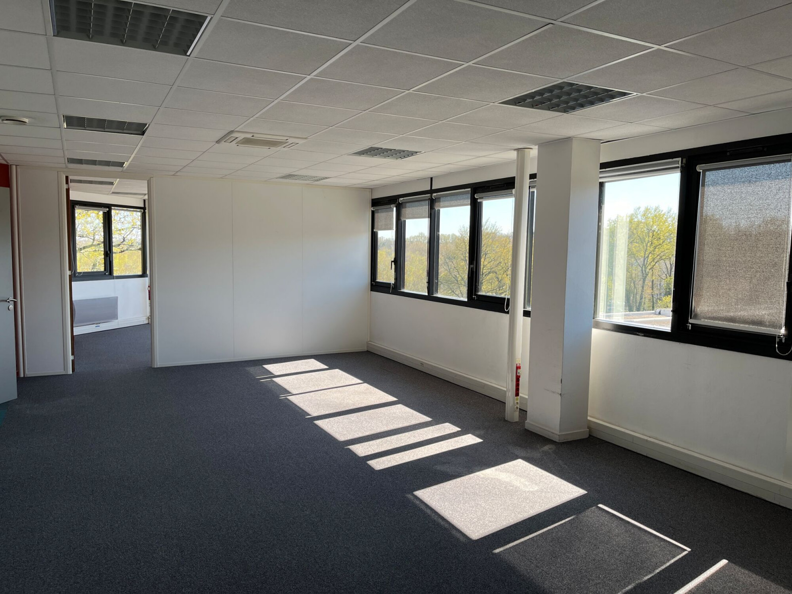 
                                                Location
                                                 Location Bureaux Nantes 44300