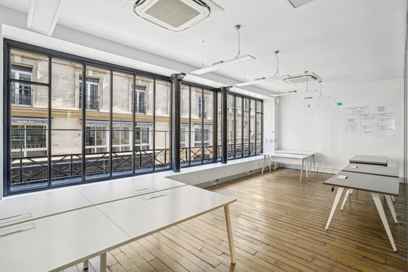 
                                                Location
                                                 Location Bureaux Paris 75002