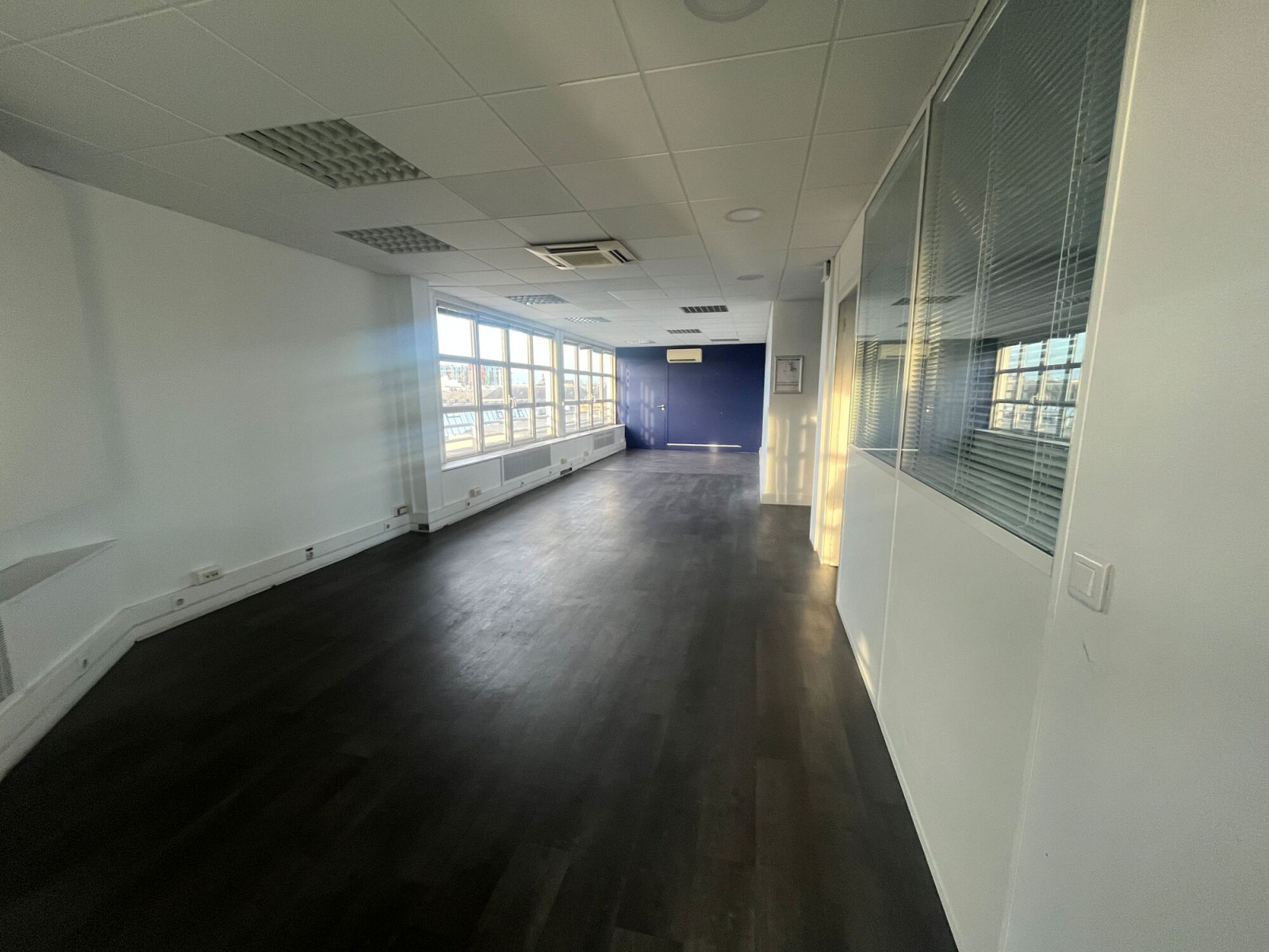 
                                                Location
                                                 Location Bureaux Paris 75003