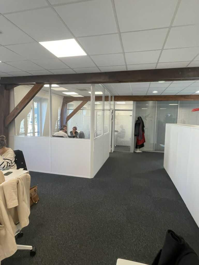 
                                                Location
                                                 Location Bureaux Paris 75008