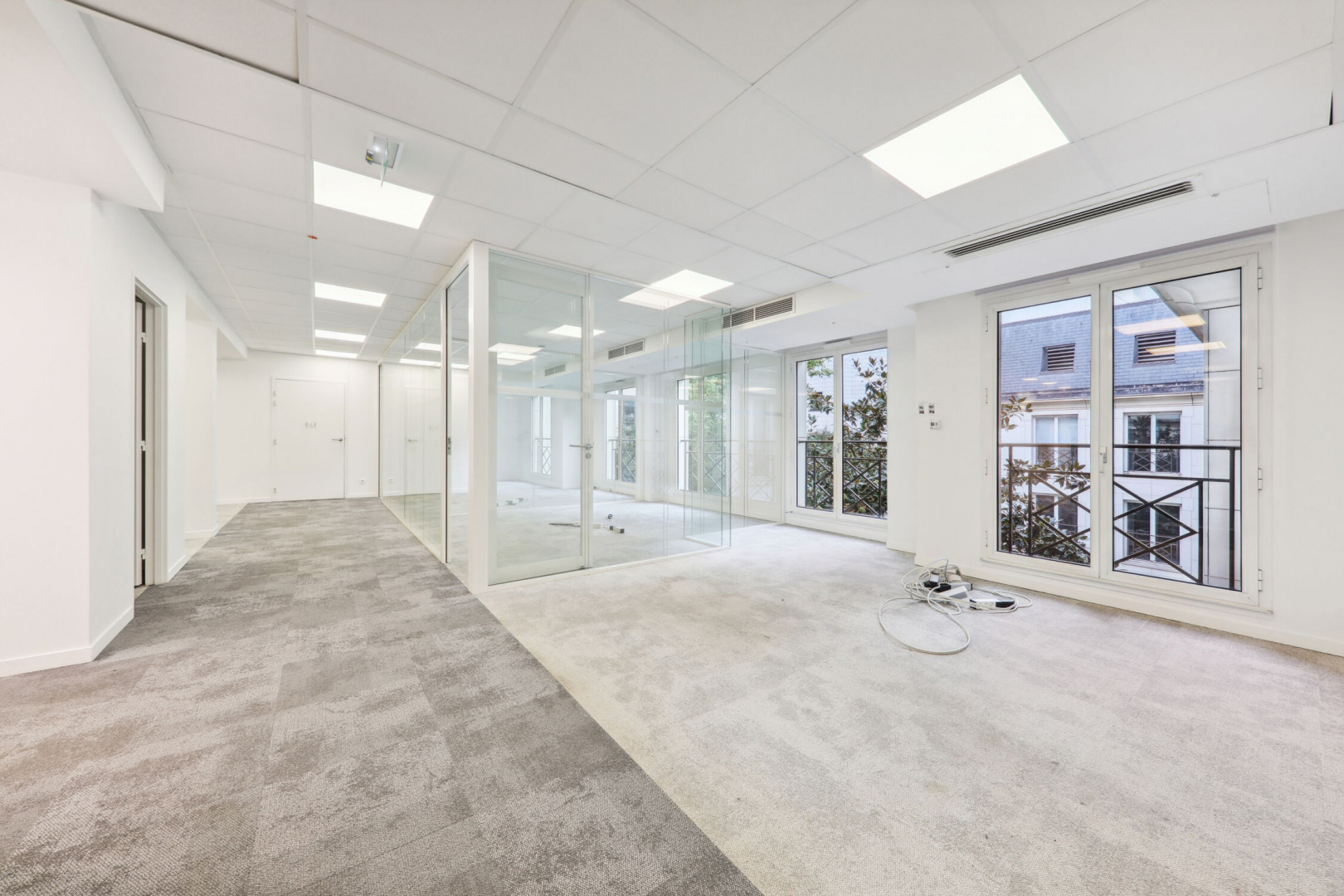 
                                                Location
                                                 Location Bureaux Paris 75008