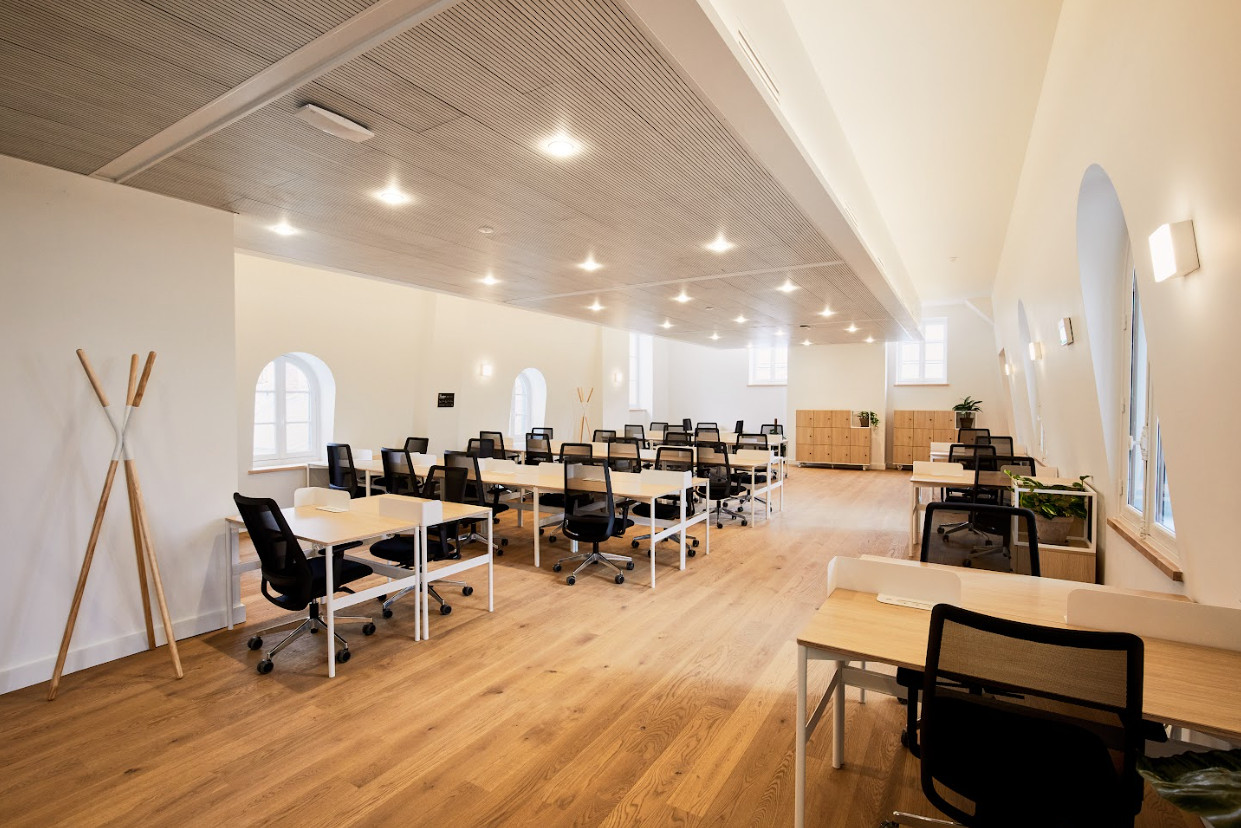 
                                                Location
                                                 Location Bureaux Paris 75008