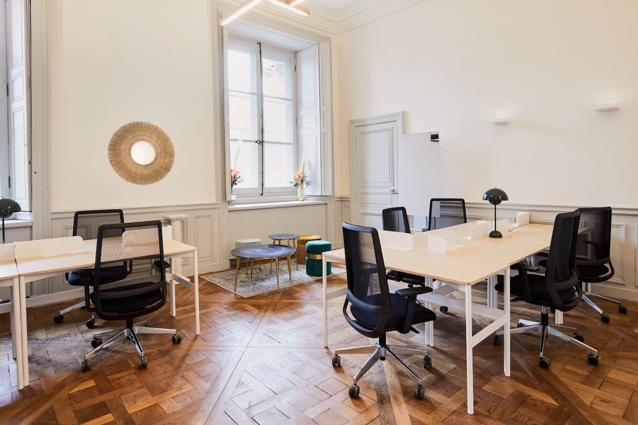 
                                                Location
                                                 Location Bureaux Paris 75008