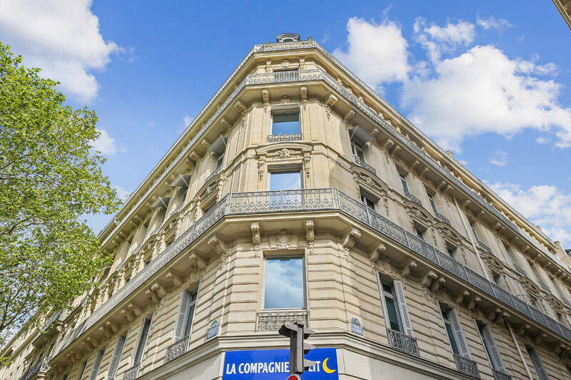 
                                                Location
                                                 Location Bureaux Paris 75008