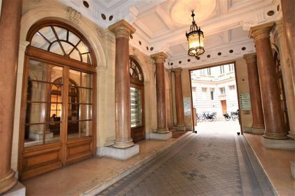 
                                                Location
                                                 Location Bureaux Paris 75008