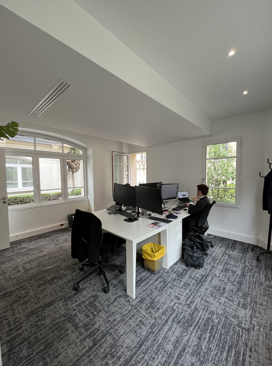 
                                                Location
                                                 Location Bureaux Paris 75009