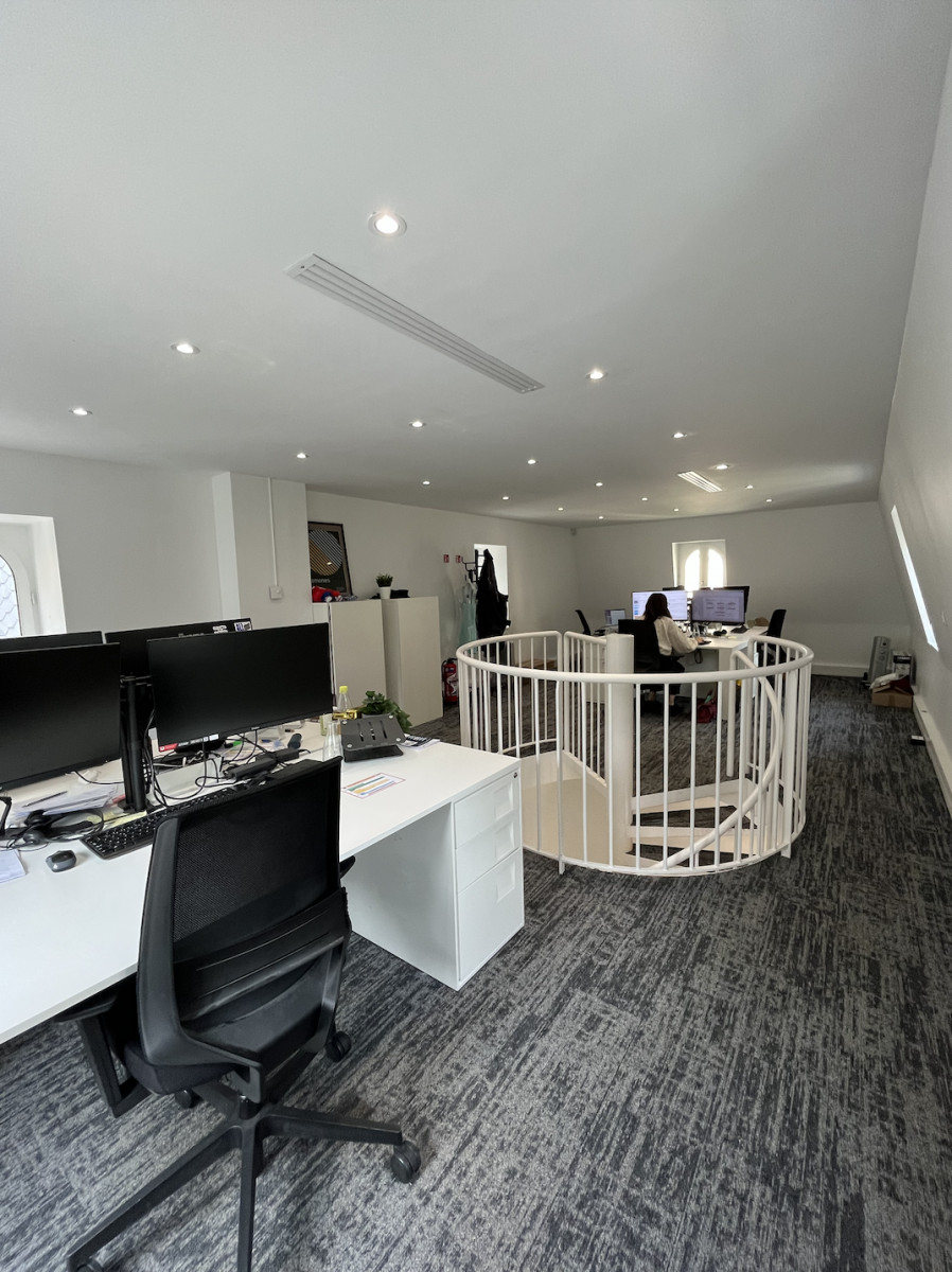 
                                                Location
                                                 Location Bureaux Paris 75009