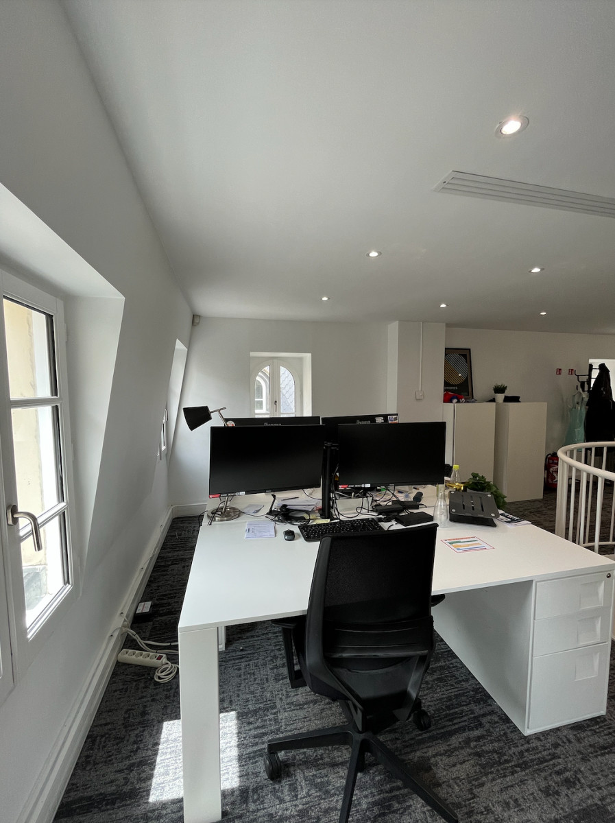 
                                                Location
                                                 Location Bureaux Paris 75009