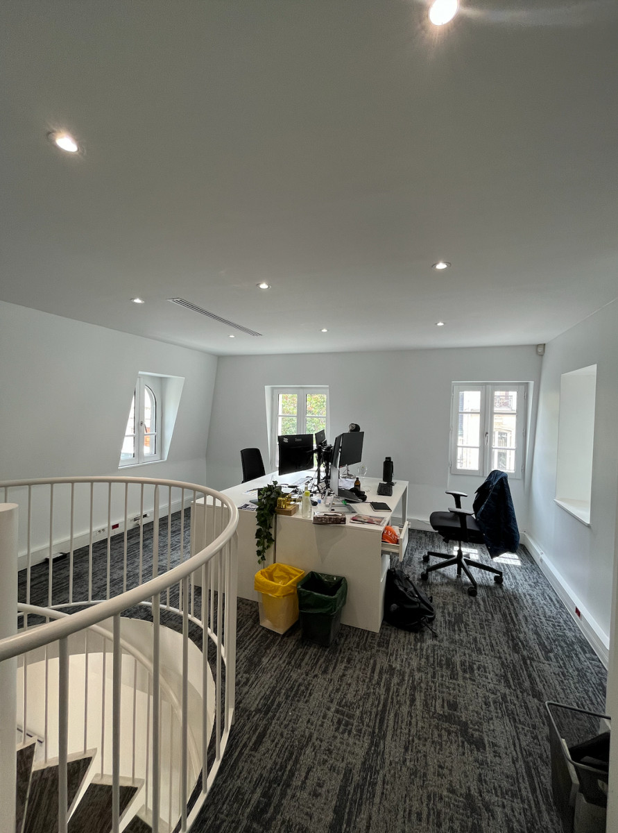 
                                                Location
                                                 Location Bureaux Paris 75009