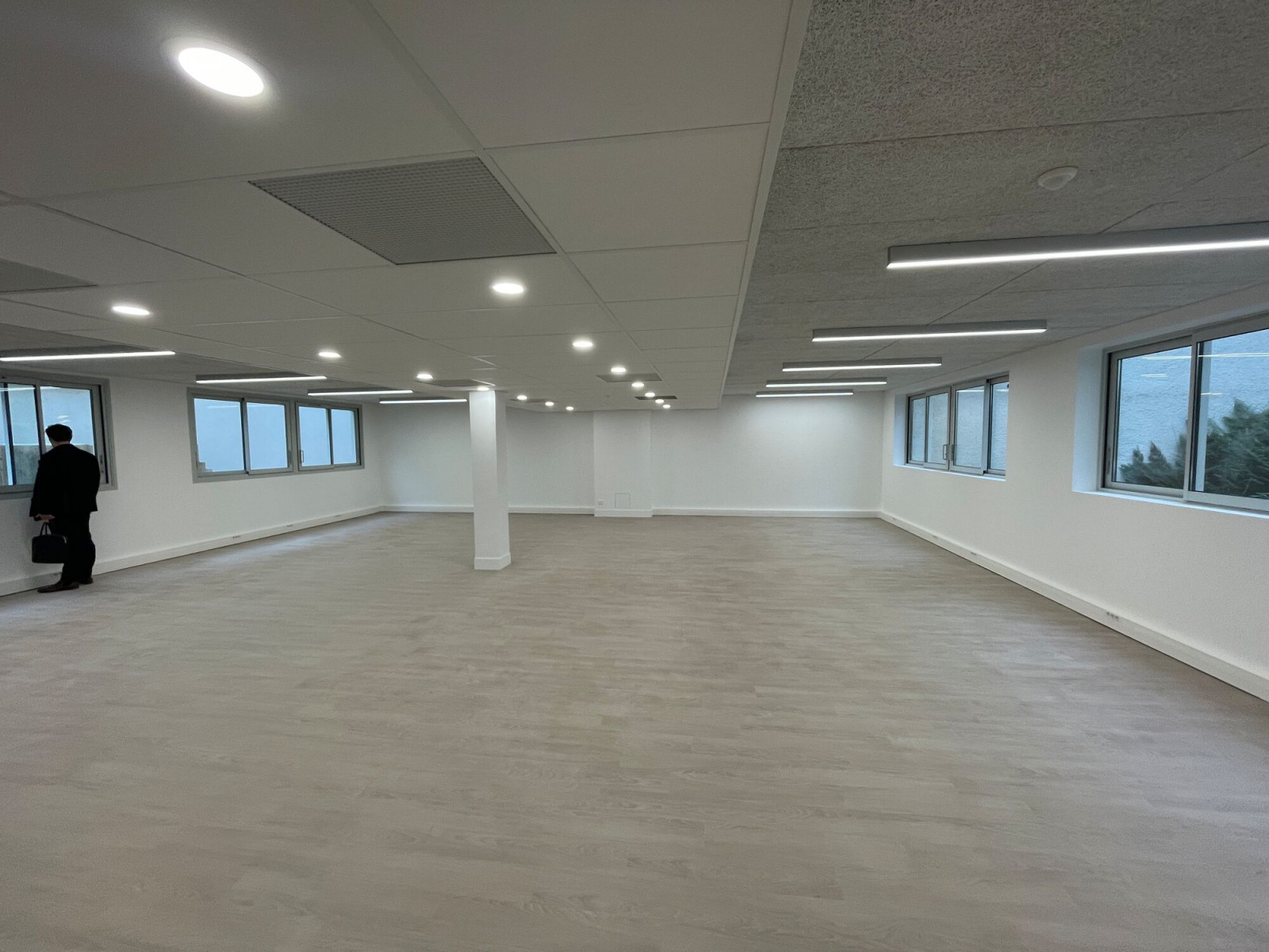 
                                                Location
                                                 Location Bureaux Paris 75010