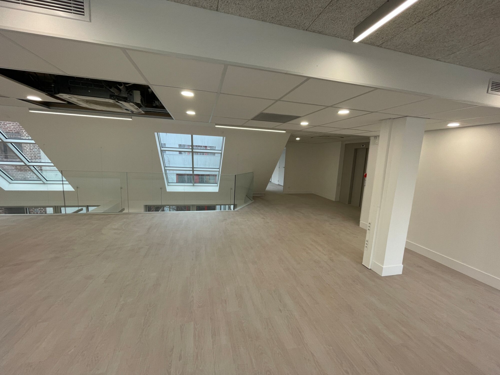 
                                                Location
                                                 Location Bureaux Paris 75010