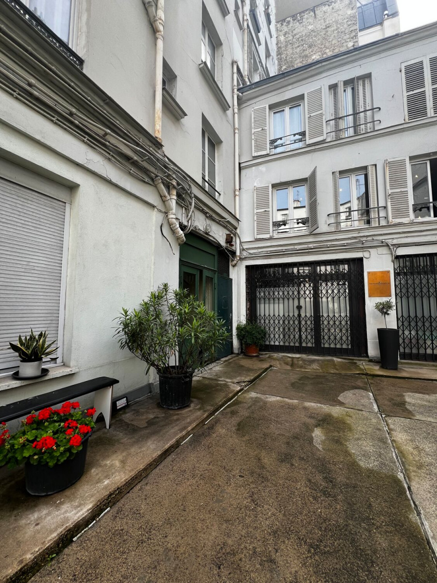 
                                                Location
                                                 Location Bureaux Paris 75010