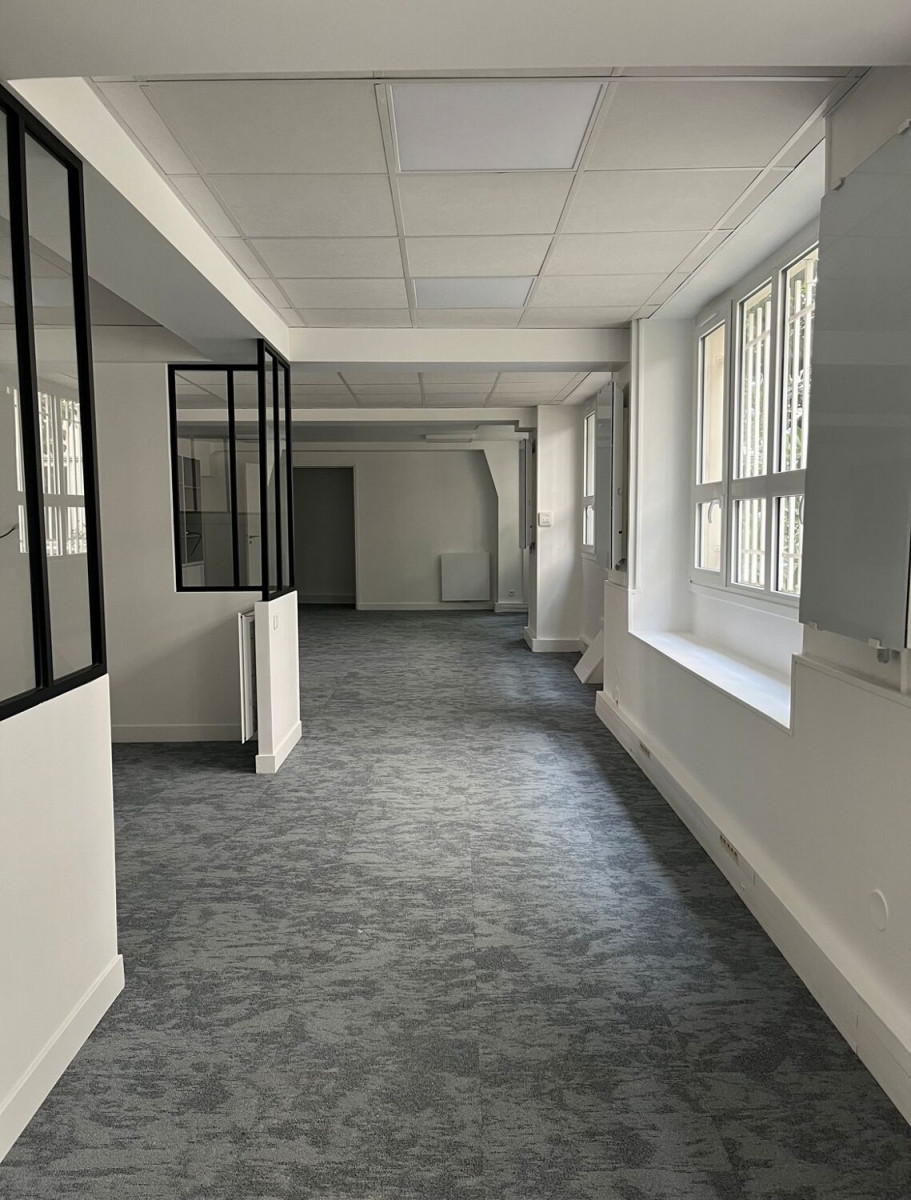 
                                                Location
                                                 Location Bureaux Paris 75011