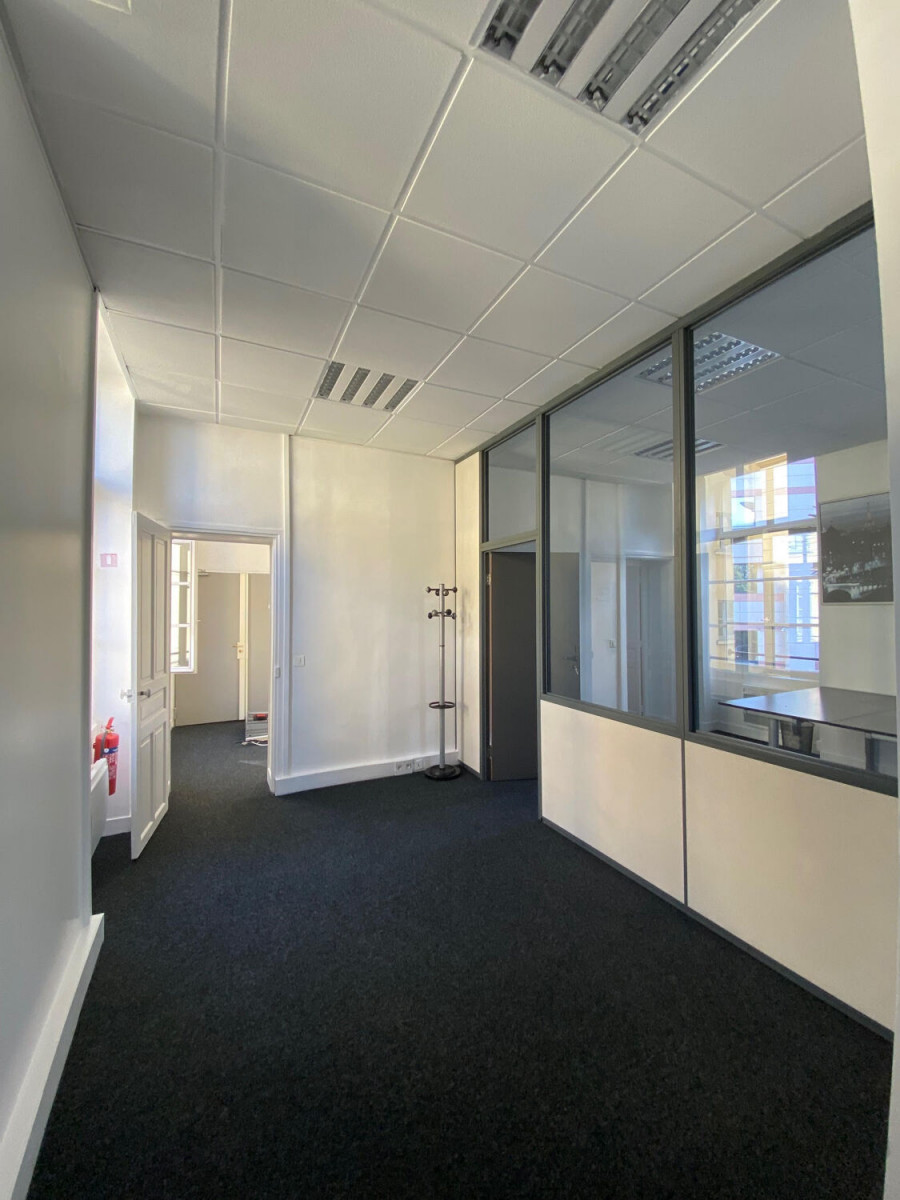 
                                                Location
                                                 Location Bureaux Sèvres 92310